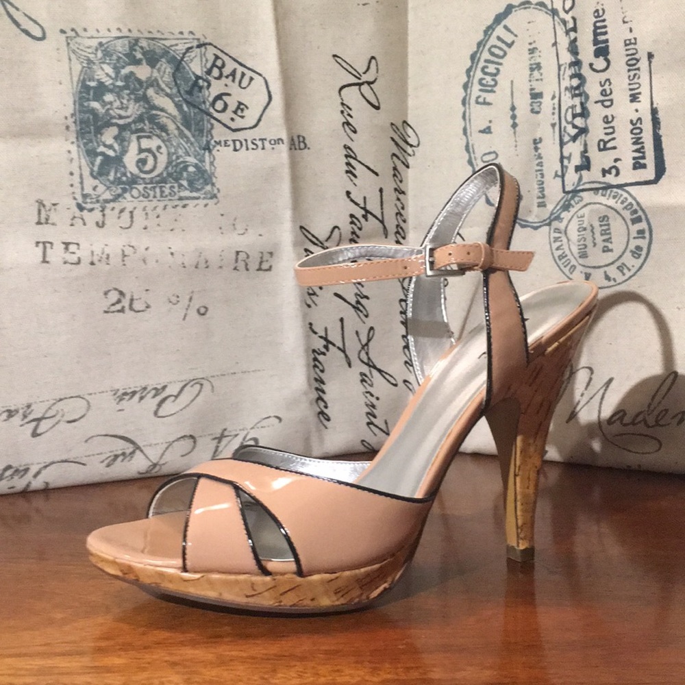 Next shrimp patent sandal